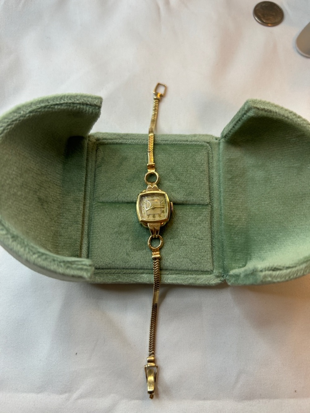14k solid yellow gold Le coultre watch